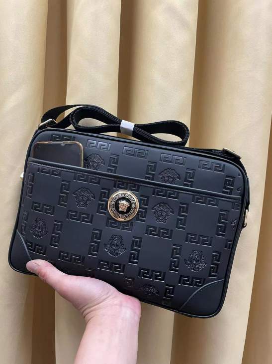 Picture of Versace Mens Bags _SKUfw160162067fw